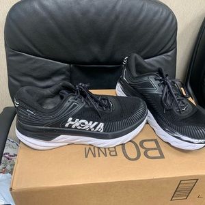 Hoka womens 8.5 black and white